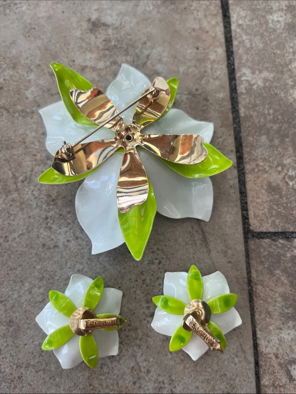 Vintage White & Green Flower Brooch with Matching Clip Earrings